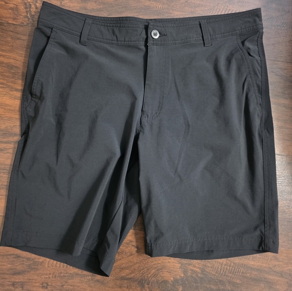 Mens Columbia Black Shorts, 36X10 - Picture 1 of 3
